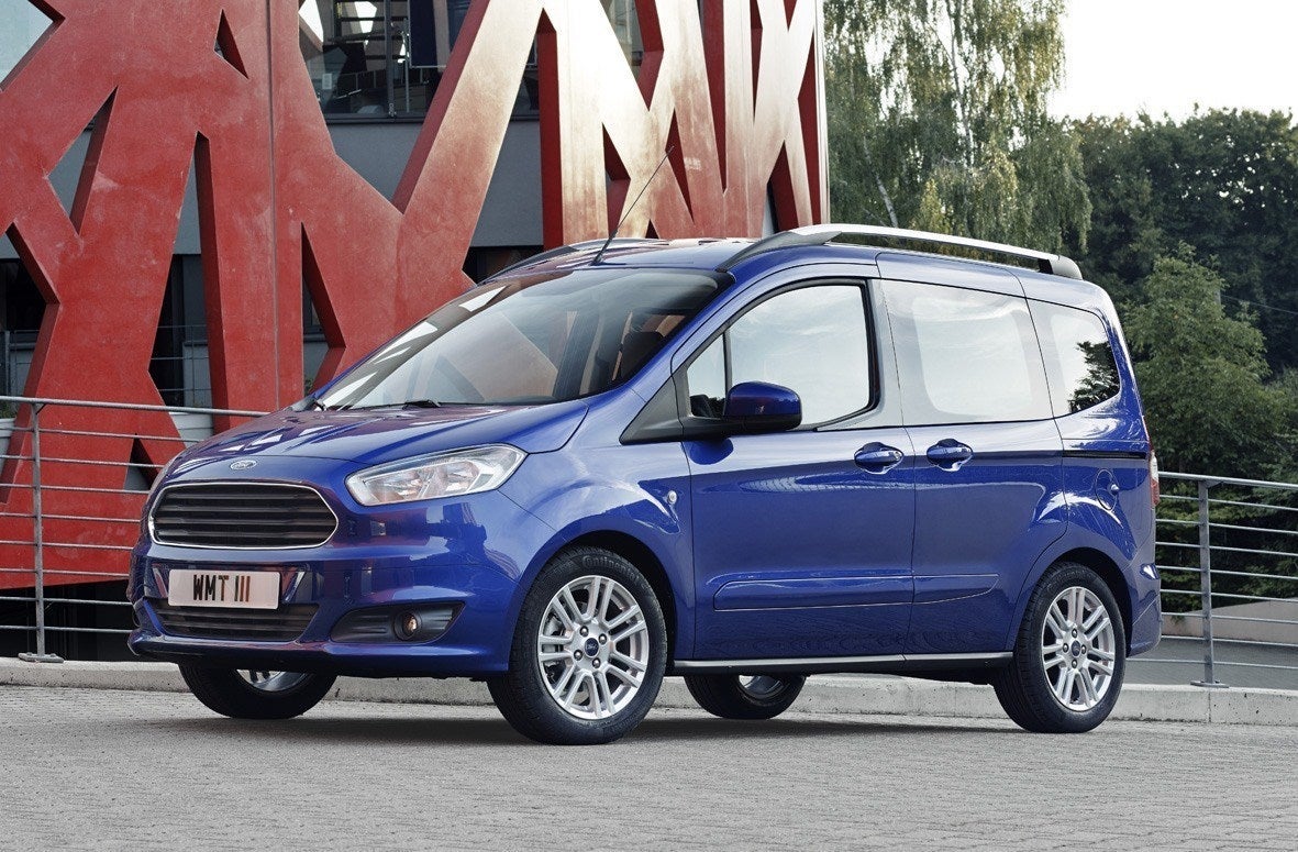 Ford transit courier hot sale kombi 1.0 ecoboost